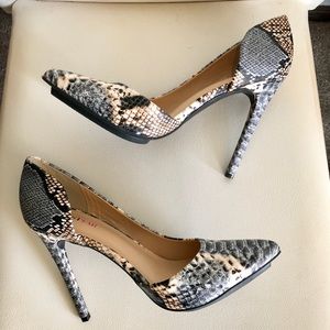Justfab brand new high heels pumps size 9